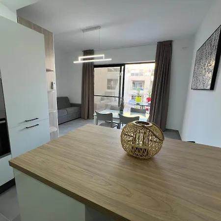 Appartement Triton Mansion D26 - Entire Unit *