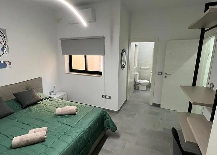 Triton Mansion D26 - Entire Unit St Paul's Bay