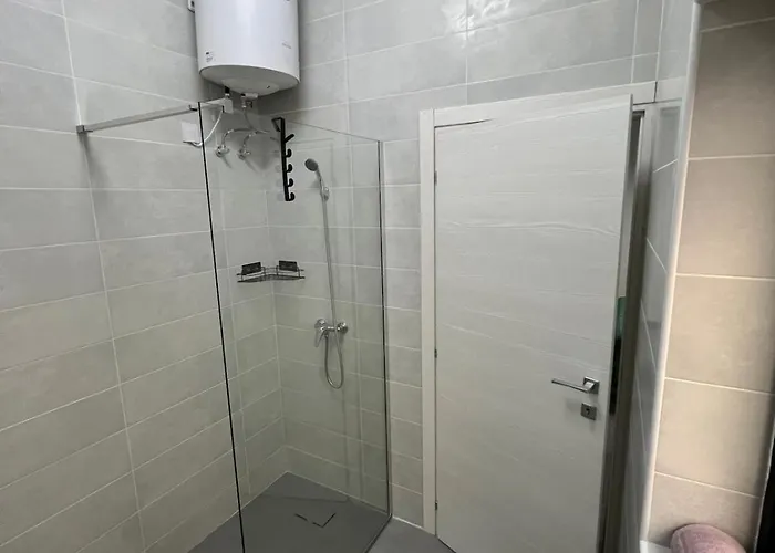 Triton Mansion D26 - Entire Unit St Paul's Bay