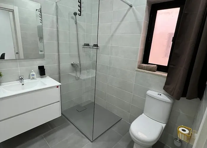 Triton Mansion D26 - Entire Unit St. Paul's Bay