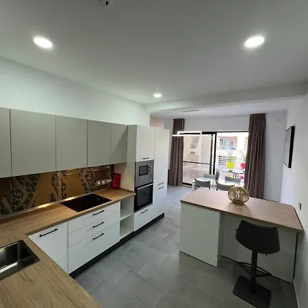 Triton Mansion D26 - Entire Unit شقة *