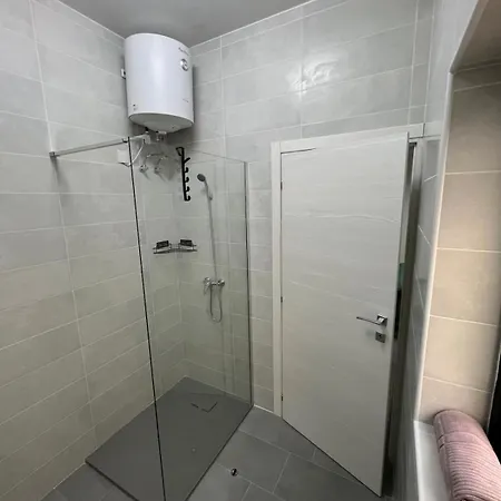 Triton Mansion D26 - Entire Unit خليج سانت بول